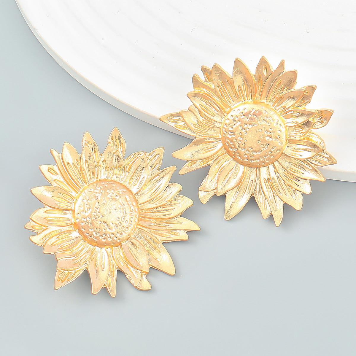 Exaggerated Alloy Sunflower Flower Earrings Women's Retro - Twin suppliers 